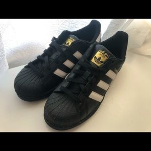 Black Adidas Superstars
